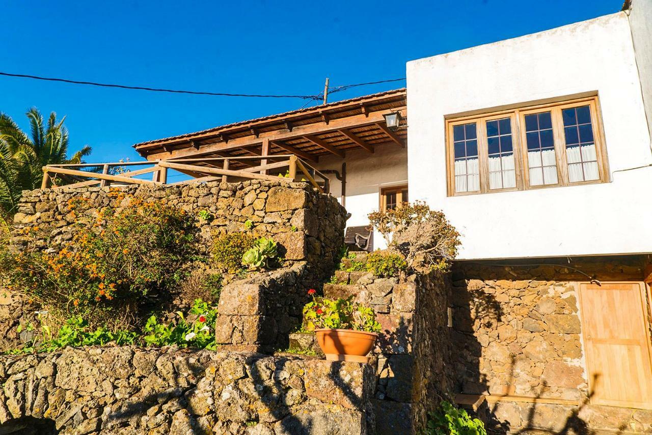 Geranios Rojos Pension Las Rosas  Buitenkant foto
